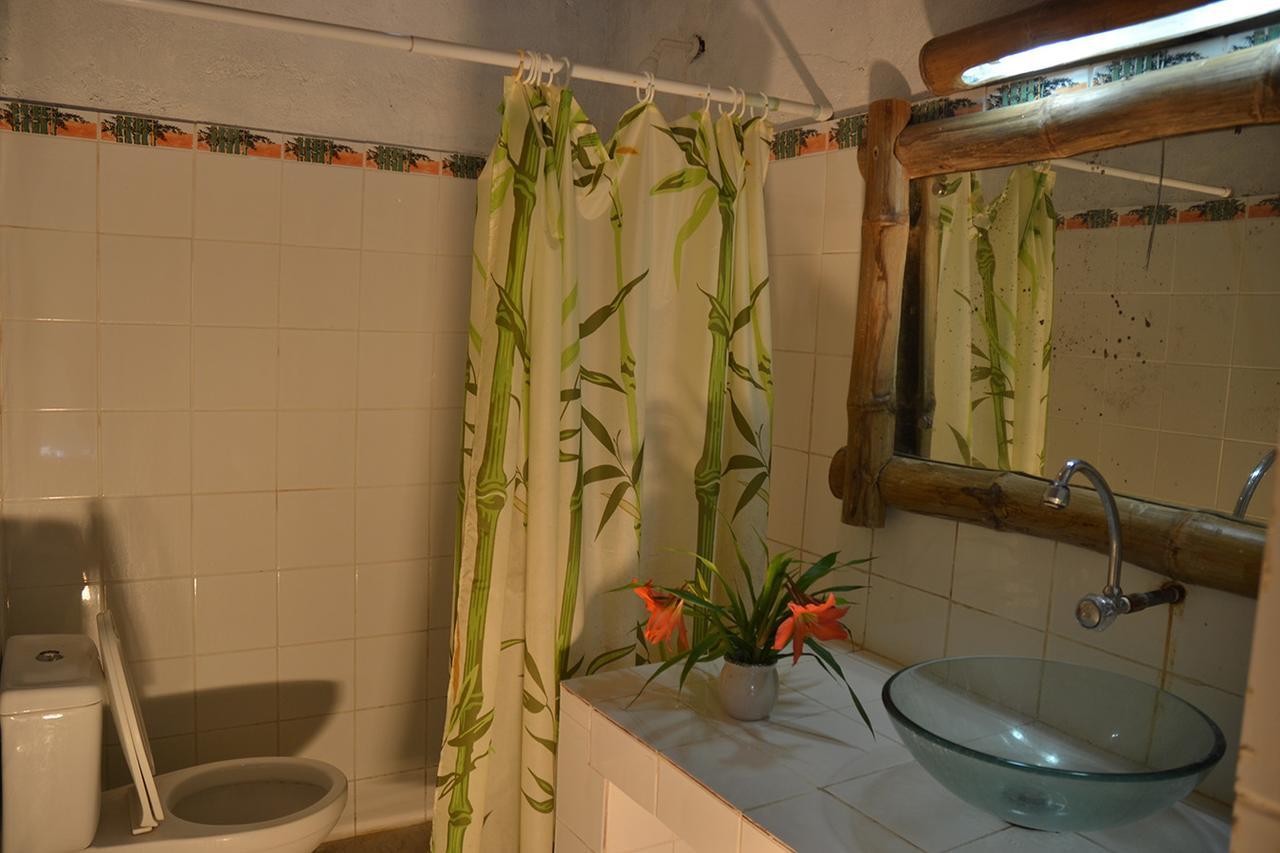 Bamboo Beach Resort Puerto Galera Zewnętrze zdjęcie